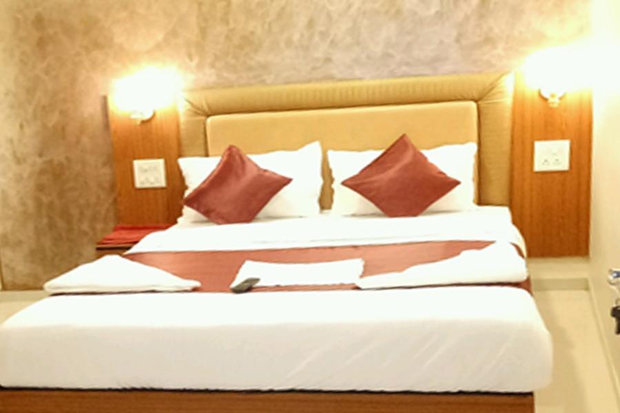 Flagship 83490 Hotel Bently Palace Bombaim Exterior foto